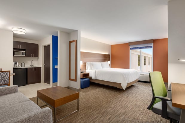 Images Holiday Inn Express & Suites Opelika Auburn by IHG