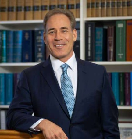 David Shapiro, managing partner at Shapiro | Delgado is an award-winning Florida personal injury lawyer with more than 30 years of experience seeking justice for injury victims and their families.