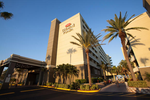 Images Crowne Plaza Melbourne-Oceanfront by IHG