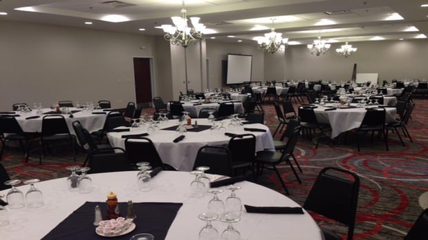 Images Holiday Inn & Suites Lafayette North by IHG