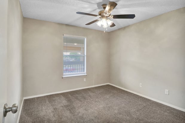 Images Pheasant Run Apartments
