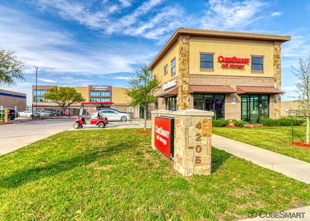 Images CubeSmart Self Storage