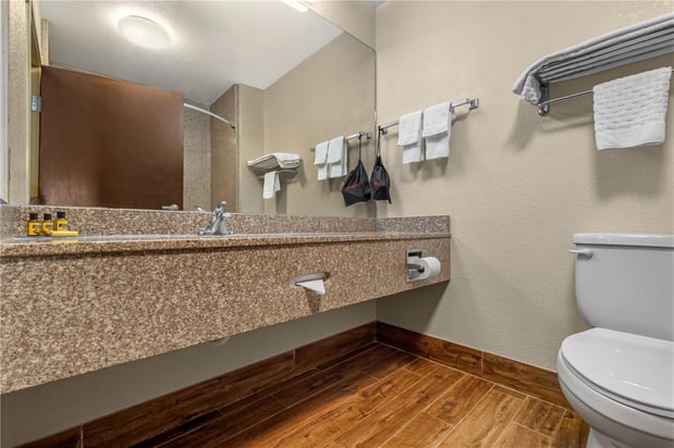 Images Best Western Plus Shamrock Inn & Suites