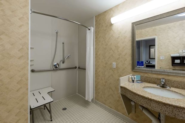 Images Hampton Inn & Suites Jacksonville Deerwood Park