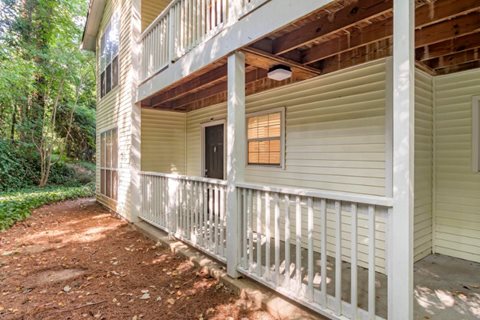 Dunwoody Village Apartment Homes Photo