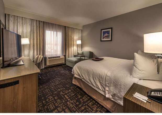 Images Hampton Inn & Suites Reno West