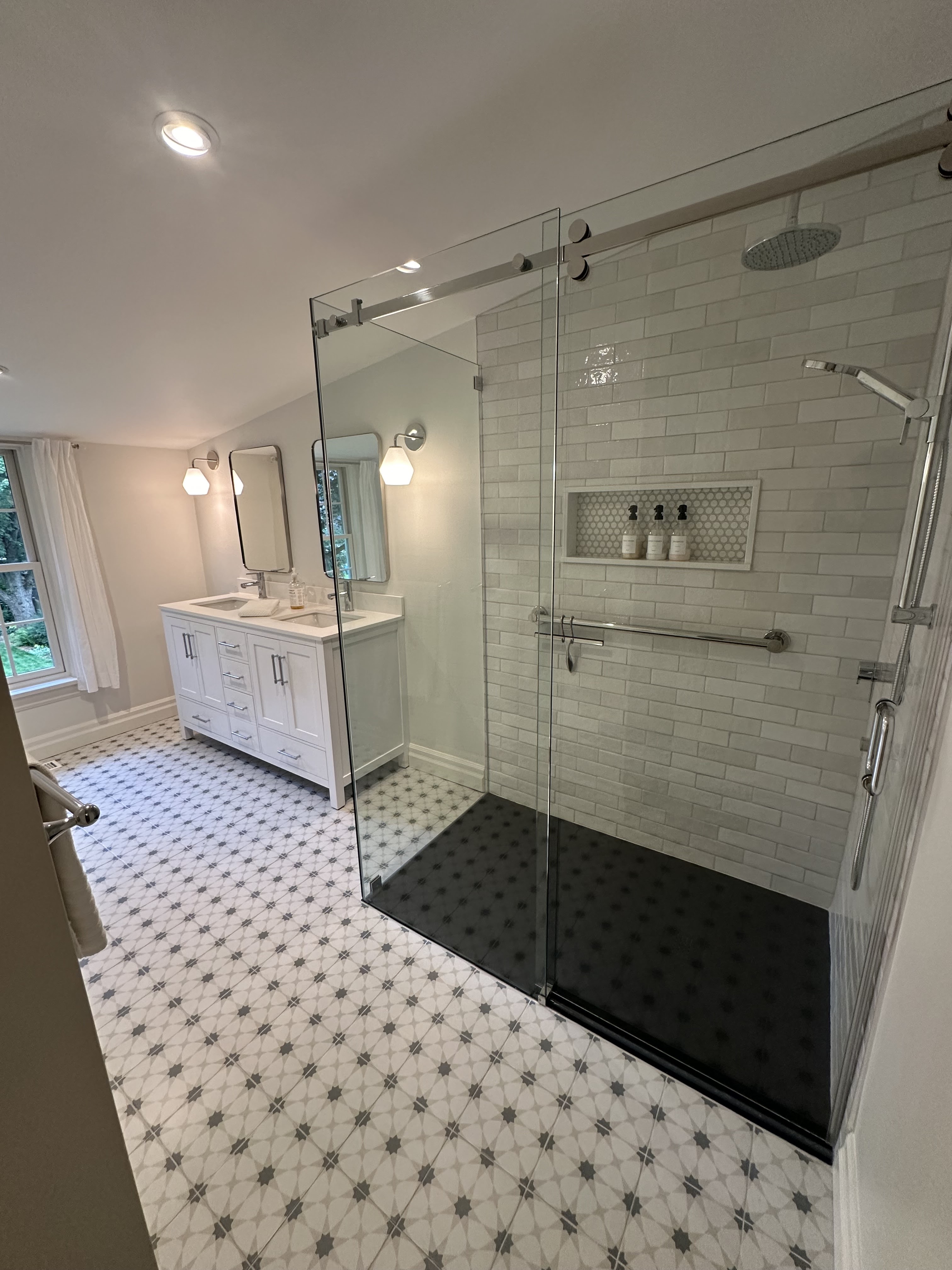 Images Markham Glass & Mirror