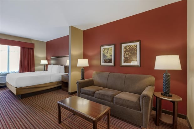 Images Best Western Plus Hudson Hotel & Suites