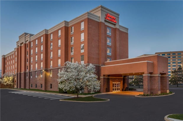 Images Hampton Inn & Suites Detroit/Airport-Romulus