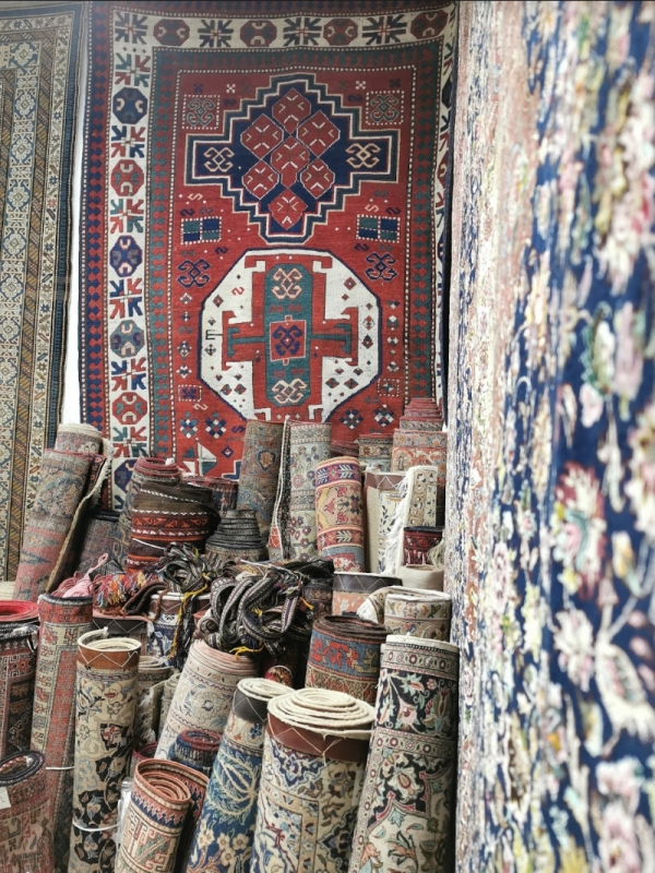 Images Taghavi - Tappeti Orientali Milano