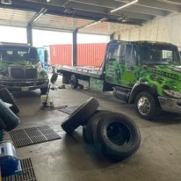 Images Tommy Tire