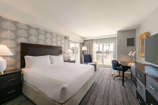 Images Jamaica Bay Inn Marina Del Rey, Tapestry Collection by Hilton