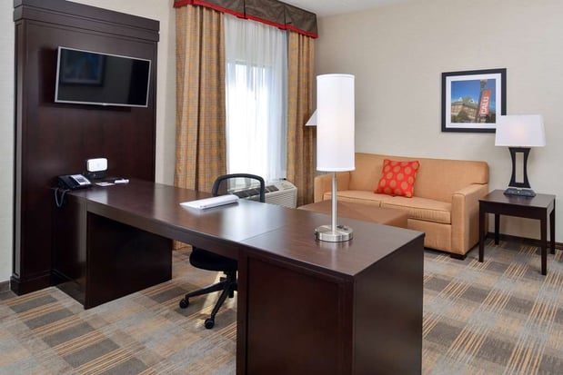 Images Hampton Inn & Suites California University-Pittsburgh