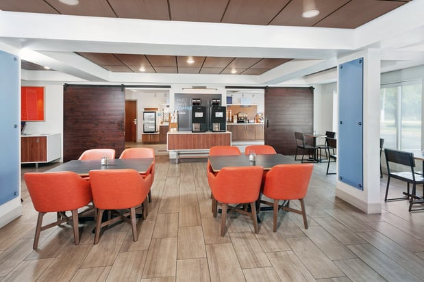 Images Holiday Inn Express & Suites Urbana-Champaign (U of I Area) by IHG