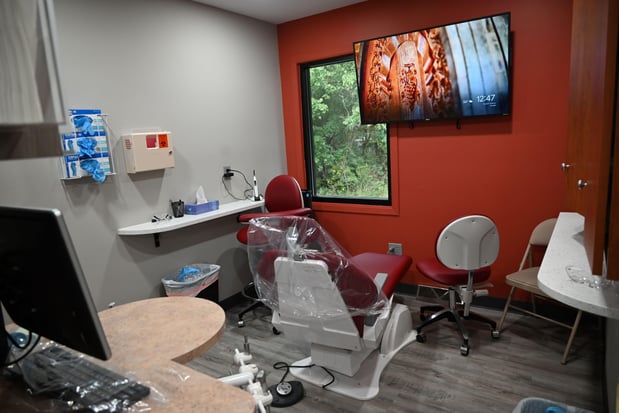 Images Secure Dental—Lake Station