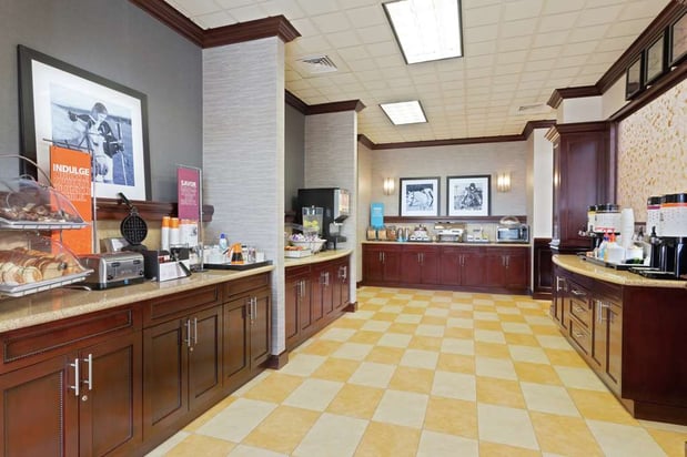 Images Hampton Inn & Suites Wellington