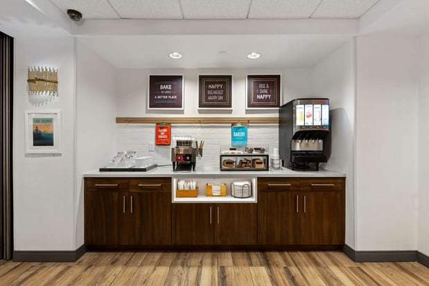 Images Hampton Inn & Suites Lake George