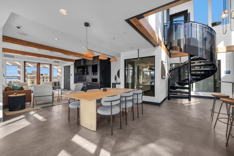 Modern Lounge 