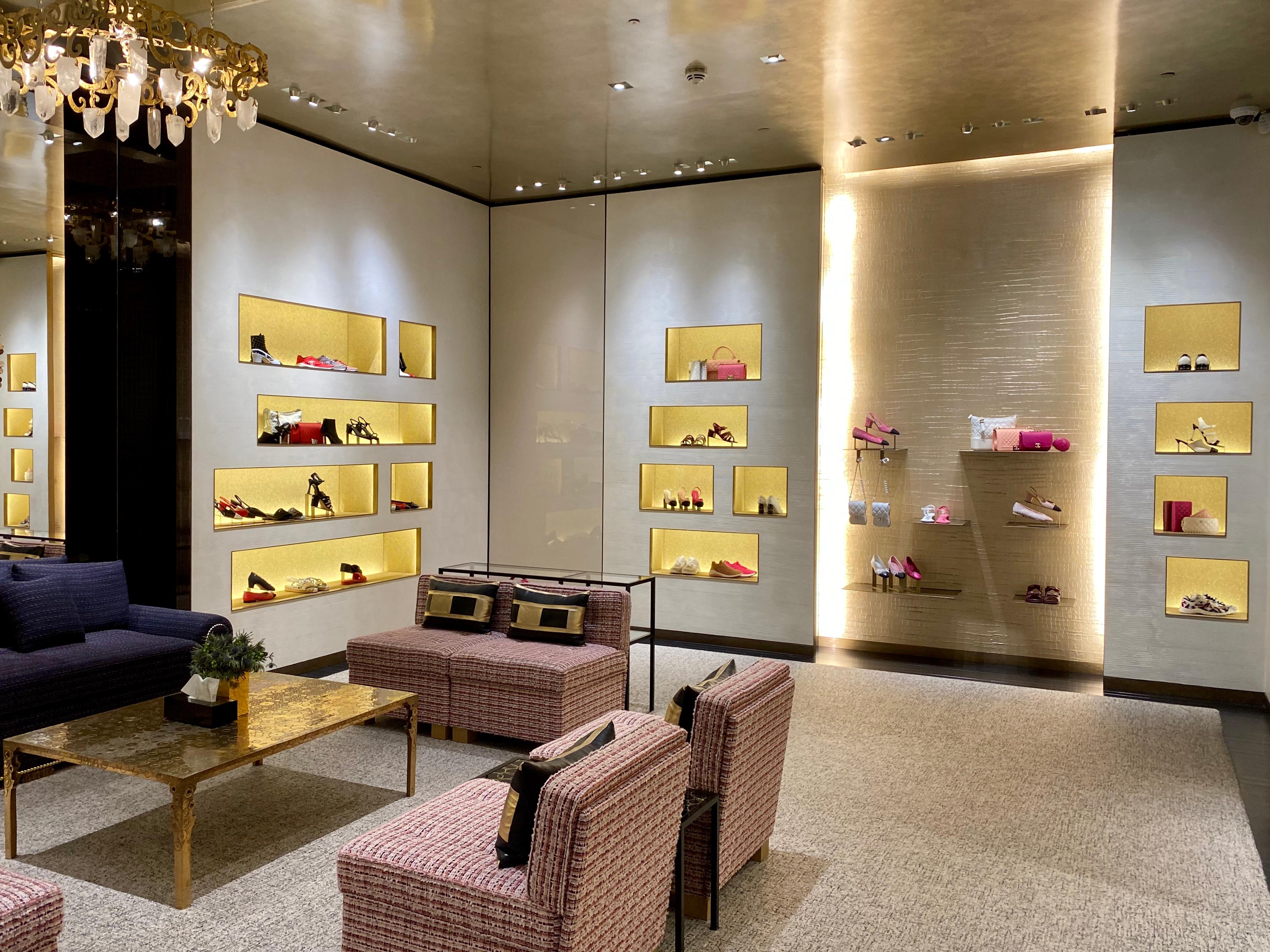 CHANEL - CLOTHING AND ACCESSORIES, CLOCKS AND WATCHES (RETAIL AND REPAIRS),  JEWELRY, JEWELRY AND WATCHMAKER'S SHOPS (RETAIL), PERFUME SHOPS (RETAIL),  CLOTHING ACCESSORIES (RETAIL), Dubai - Chanel in Dubai - Sheikh Zayed Road -