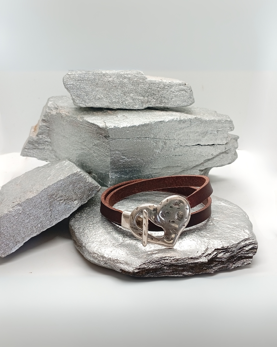 Images Iconic Leather