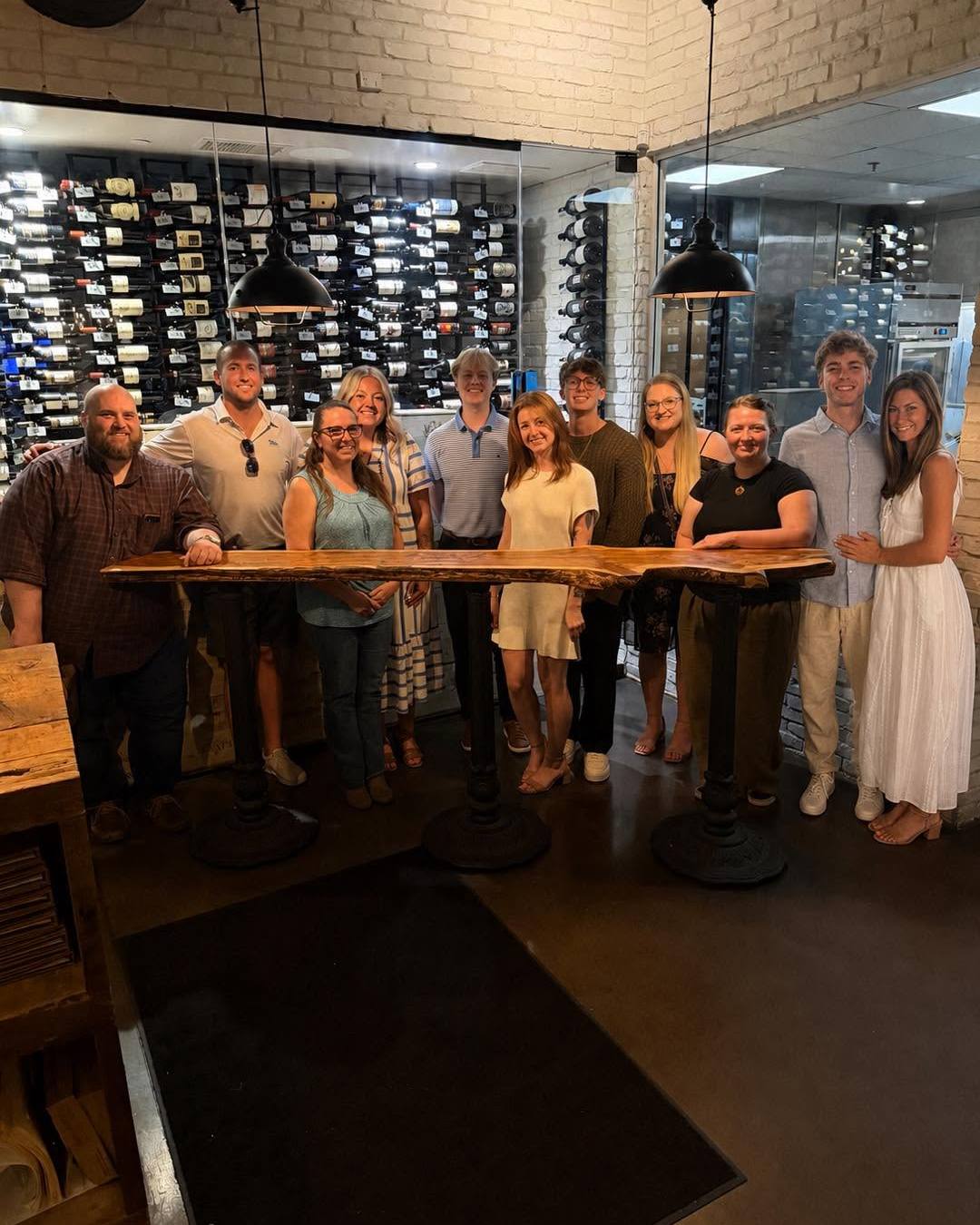 Hard work deserves to be celebrated! A huge thank you to Michael for treating the team to dinner. We are grateful for your leadership and for a team that brings dedication, teamwork, and heart every day. Here’s to celebrating together!