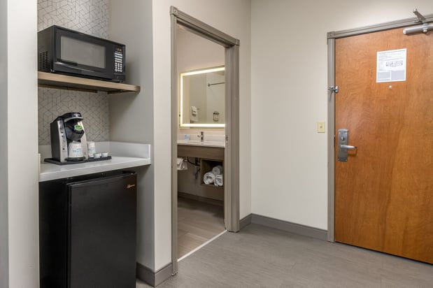 Images Holiday Inn Express & Suites Vancouver Mall/Portland Area by IHG