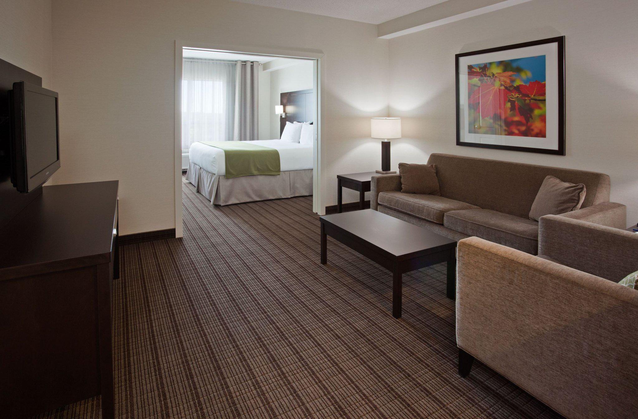 Holiday Inn Express & Suites New Liskeard, an IHG Hotel New Liskeard (705)647-8282