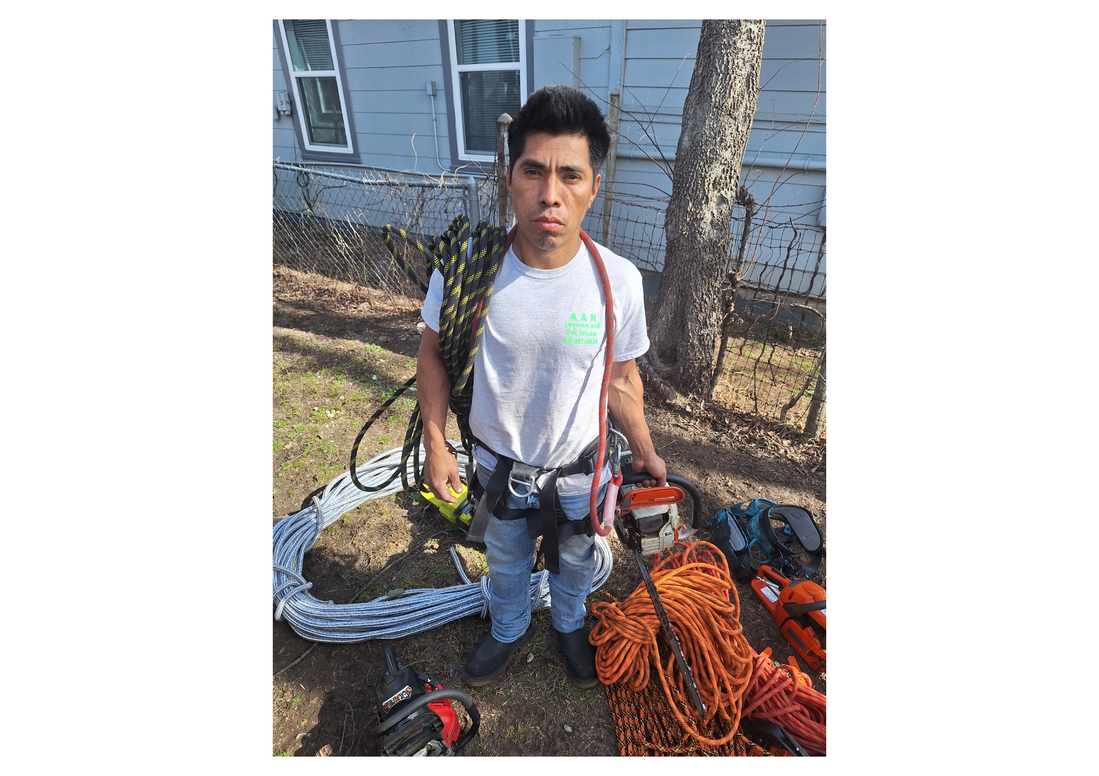 AR Lawn Care and Tree Service Image