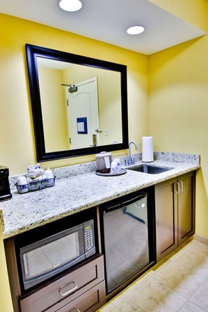 Images Hampton Inn & Suites Moreno Valley