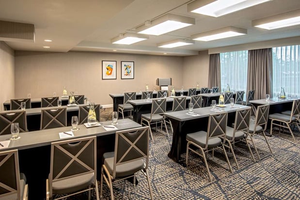 Images DoubleTree by Hilton Hotel Chicago - North Shore Conference Center