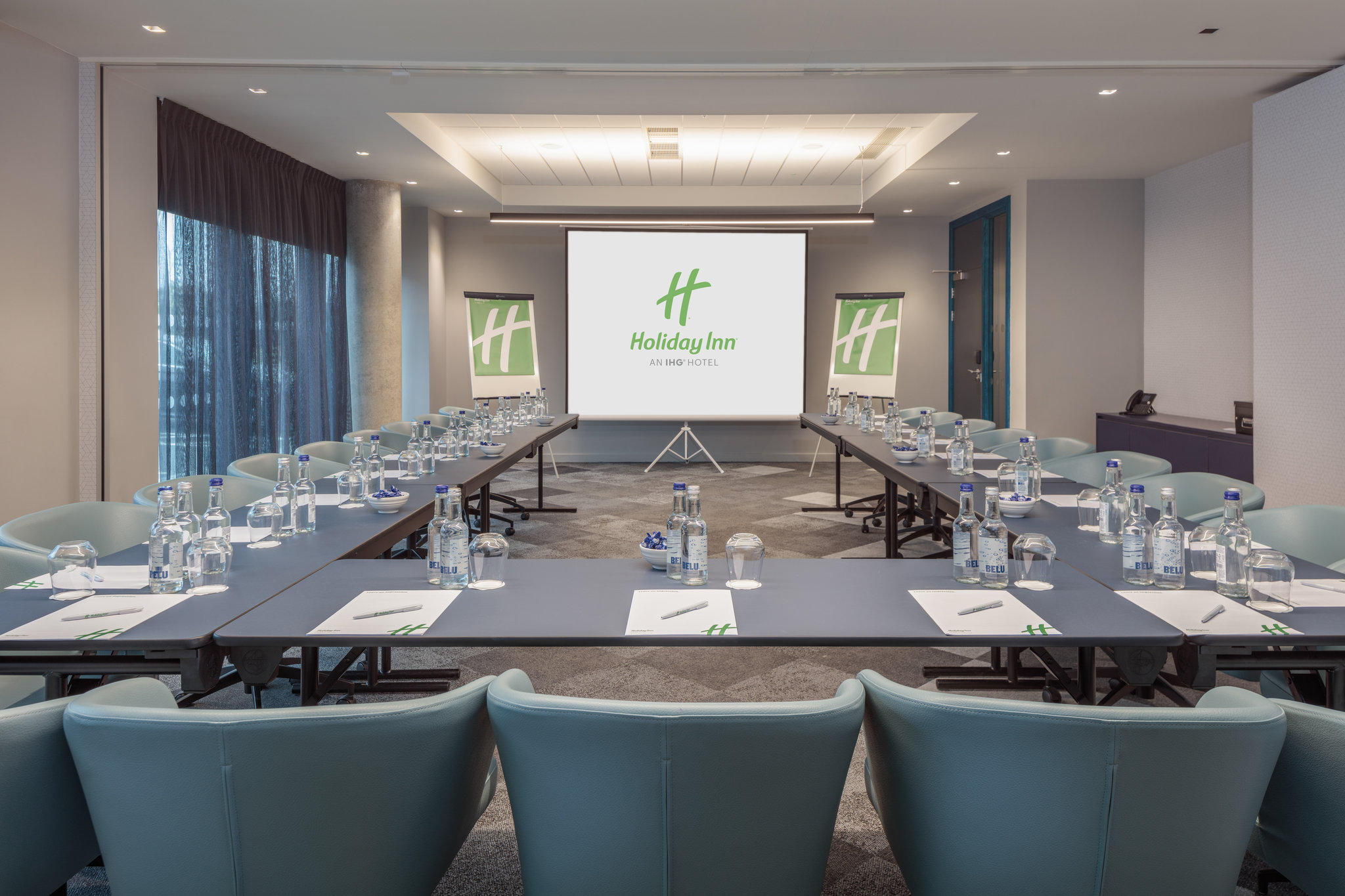 Holiday Inn London - Heathrow Bath Road, an IHG Hotel West Drayton 020 3962 5800