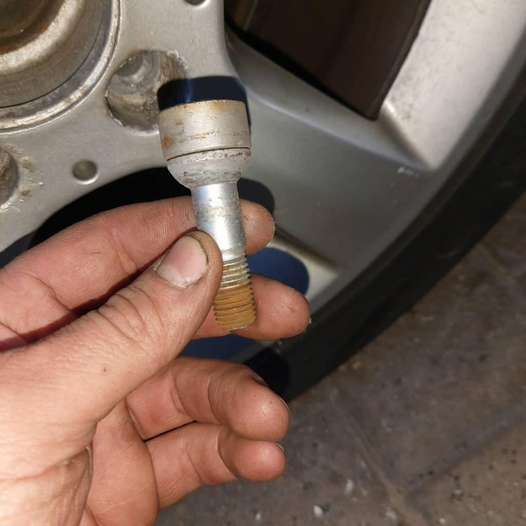 Images Martin's Garage Locking Wheel Nut & Injector Removal Specialist
