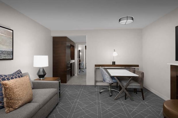 Images Embassy Suites by Hilton Atlanta Kennesaw Town Center
