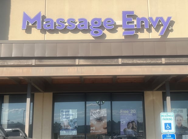 Images Massage Envy - Champions