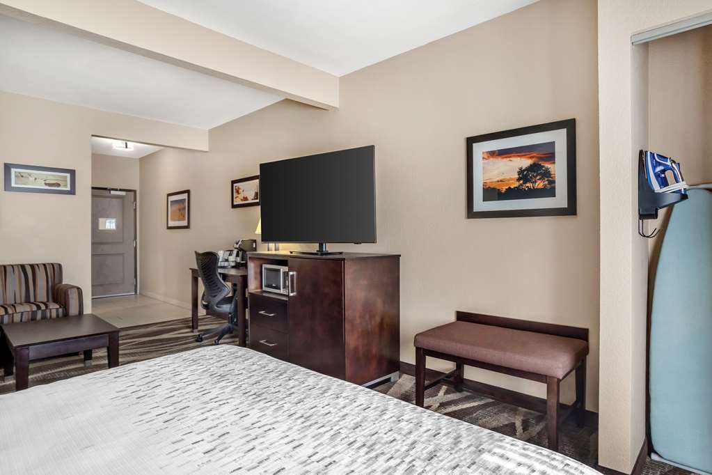 ADA King Suite