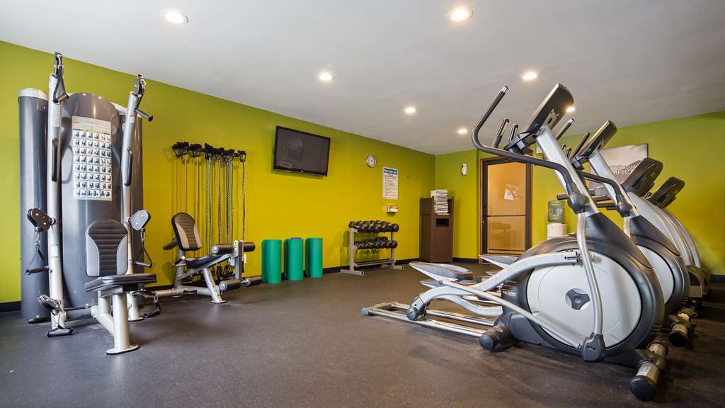 fitness center Best Western Ambassador Inn & Suites Wisconsin Dells (608)254-4477