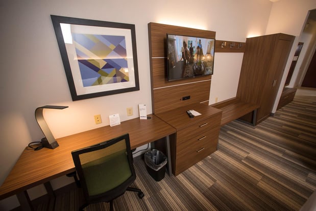 Images Holiday Inn Express & Suites Lexington-Downtown/University by IHG