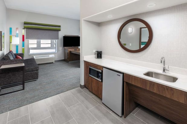 Images Hampton Inn & Suites Dallas I-30 Cockrell Hill