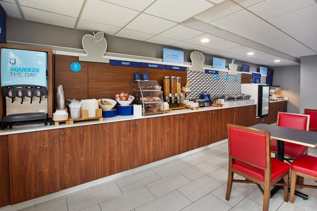 Images Holiday Inn Express & Suites Sunbury-Columbus Area by IHG