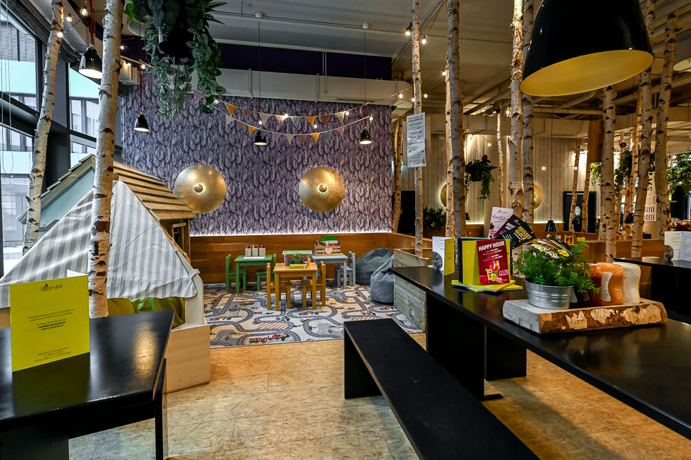 HANS IM GLÜCK - STUTTGART Caleido, Tübinger Straße 41-43 in Stuttgart