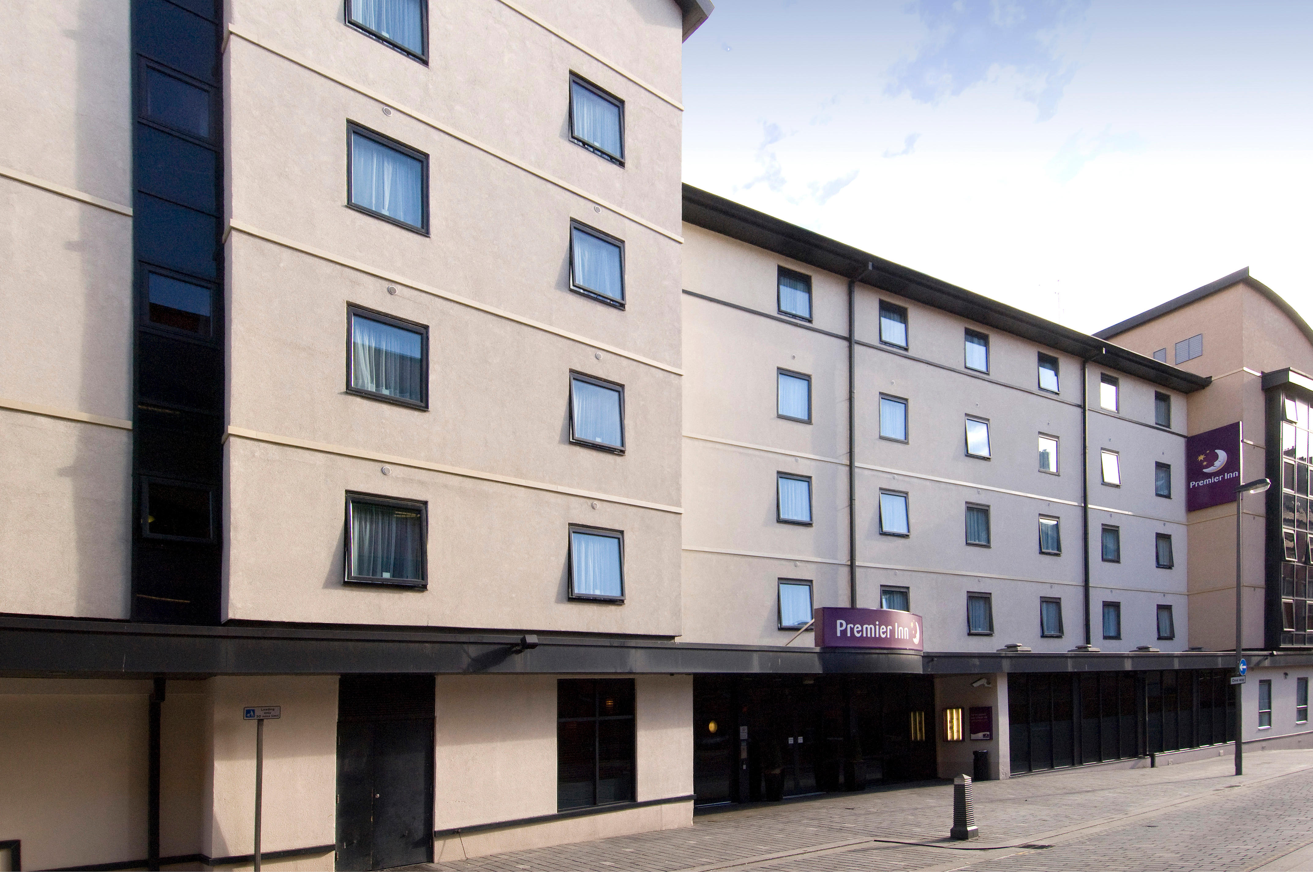 Images Premier Inn Liverpool City Centre (Moorfields) hotel