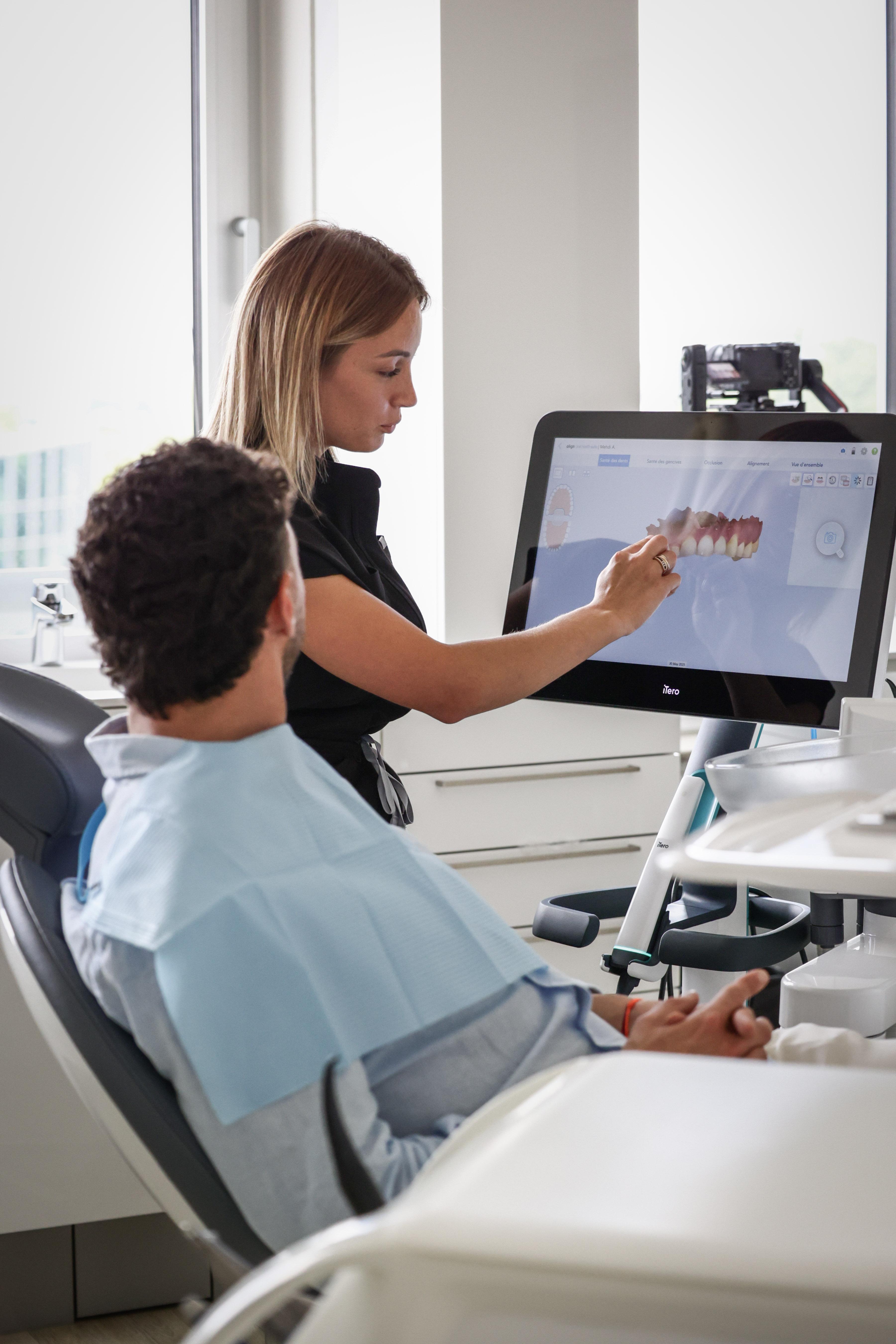 Images Dr DUCROCQ Camille dentiste