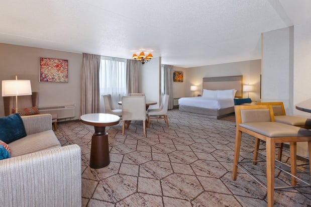 Images Crowne Plaza Columbus North- Worthington by IHG