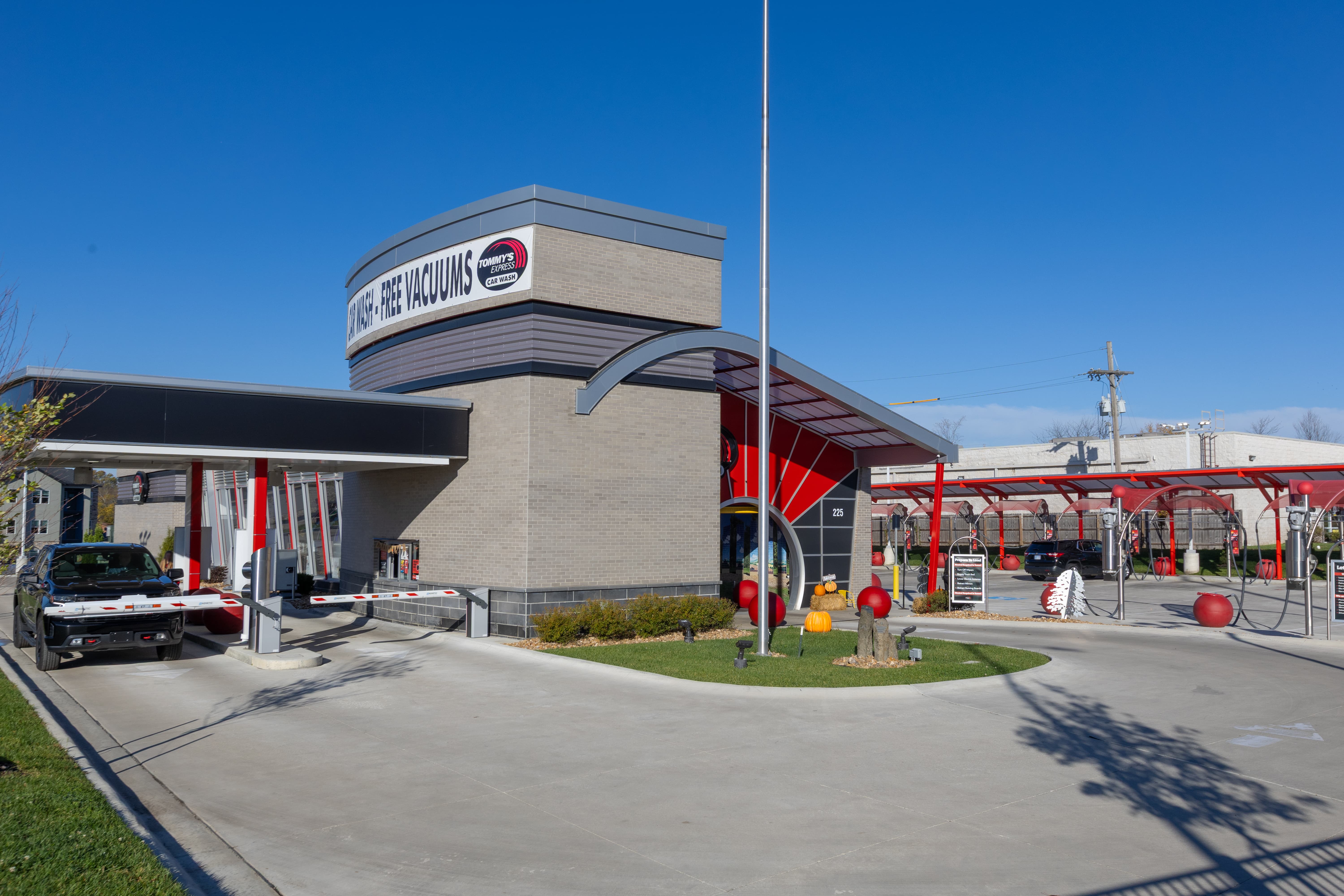 Tommy's Express Car Wash Image