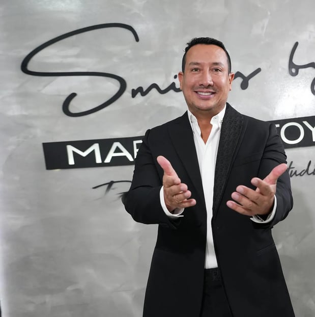 Images Smiles by Mario Montoya