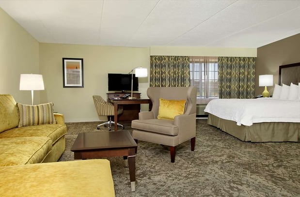 Images Hampton Inn & Suites Rockville Centre