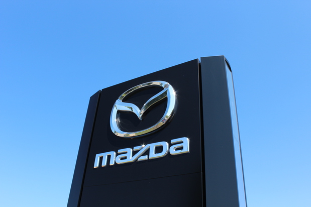 Images Russ Darrow Mazda of Greenfield Service Center