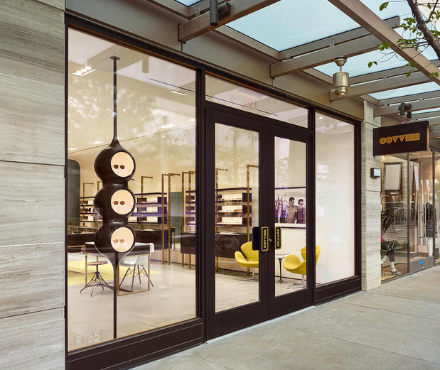 Images Oliver Peoples