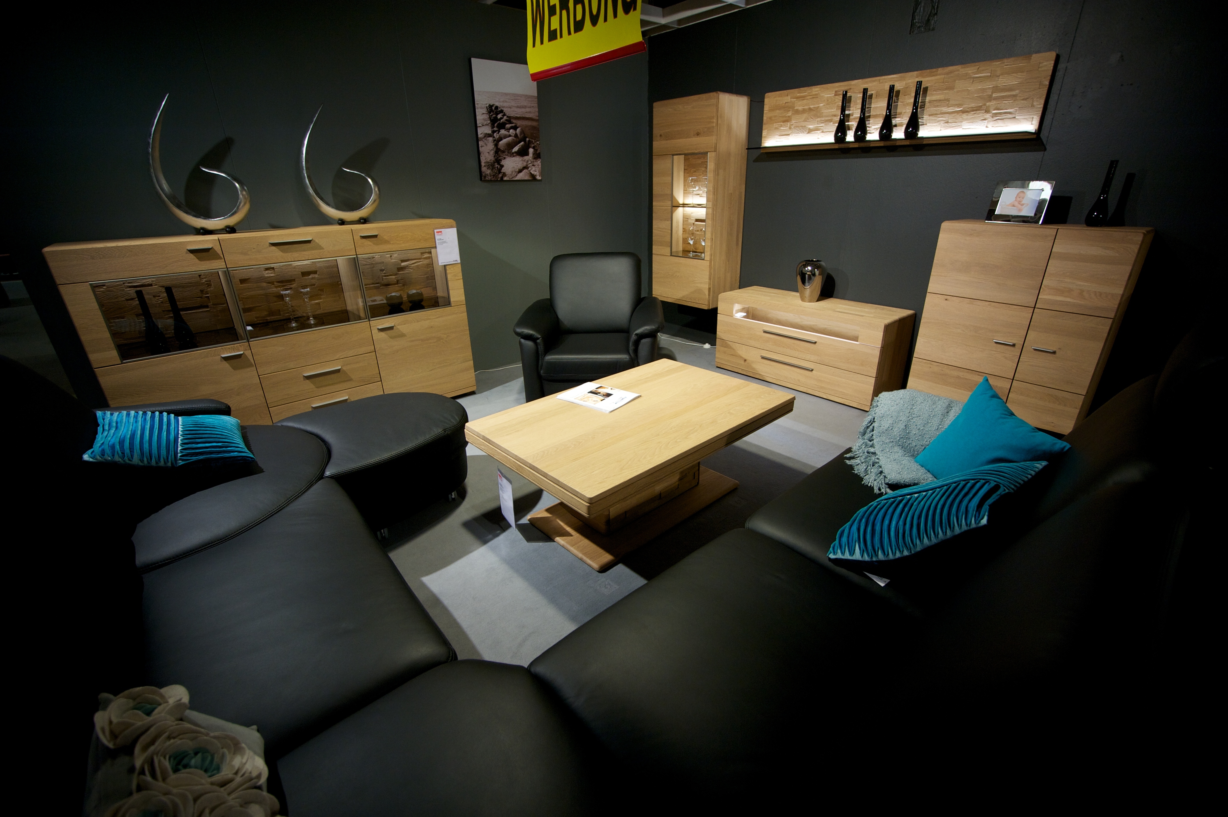 Heinzgünter Flohr KG Einrichtungshaus, Milchweg 28 in Pattensen