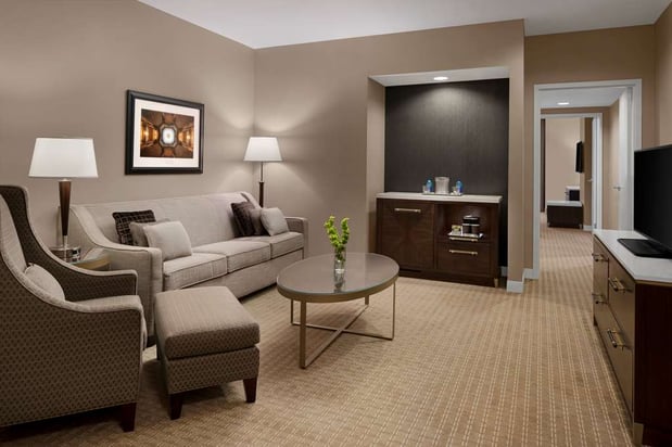 Images Hilton Indianapolis Hotel & Suites